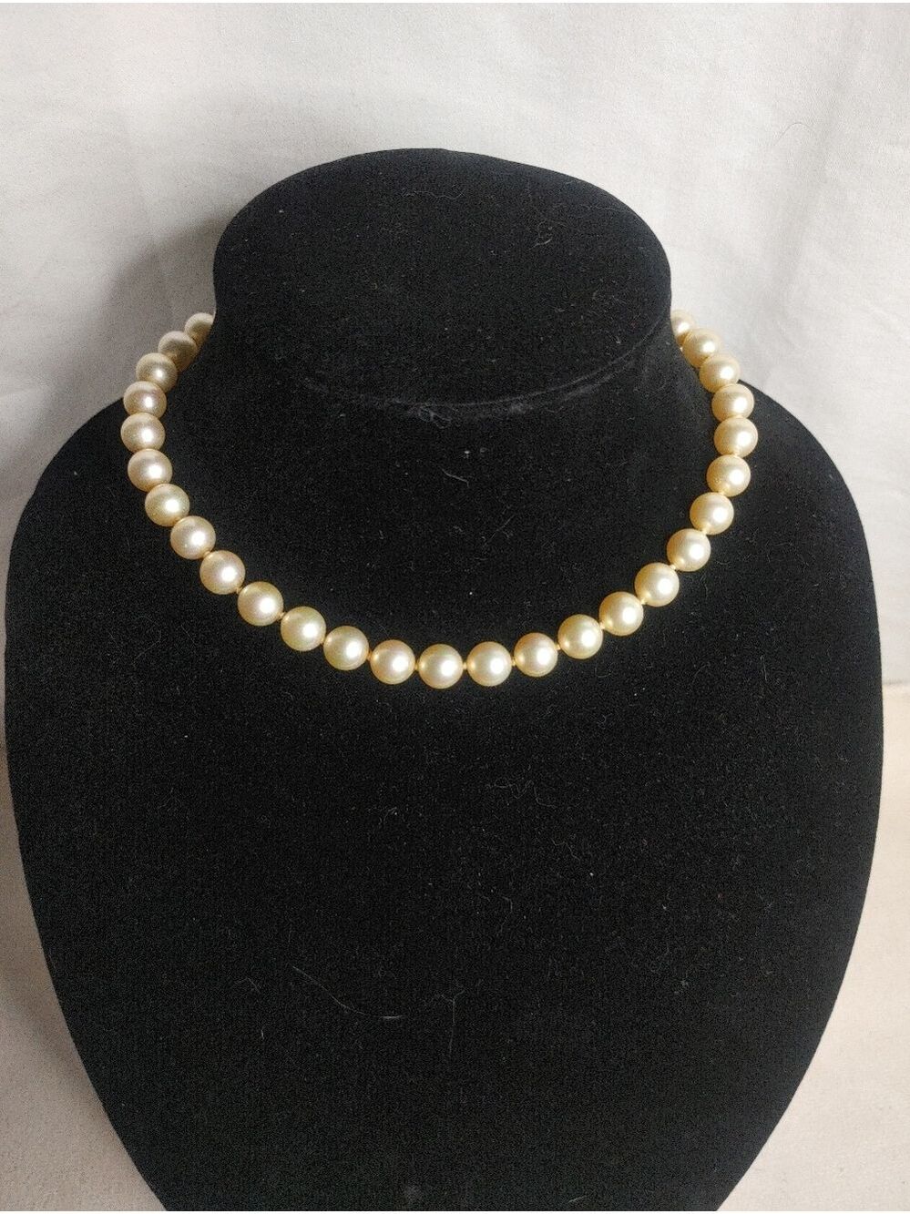 Vintage Majorica Hand Knotted Cream Pearl Necklace Choker 9mm 16" *tarnish*
